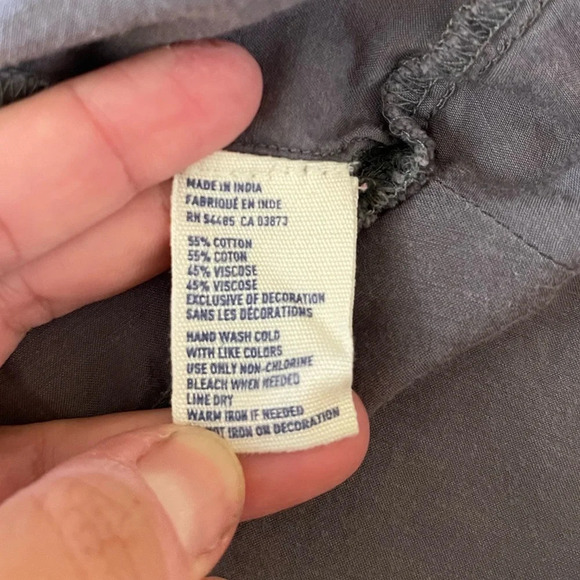 Women’s American Eagle sequin sleeveless gray blouse top, Size Medium - Picture 5 of 5